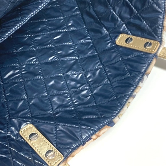 CHANEL Blue Leather Shoulder Bag - Picture 12 of 14